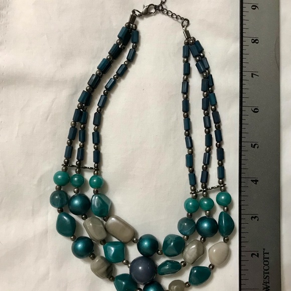 LAST PRICE DROP 3 Strand Chunky Teal Necklace and Earrings Set - Picture 6 of 6